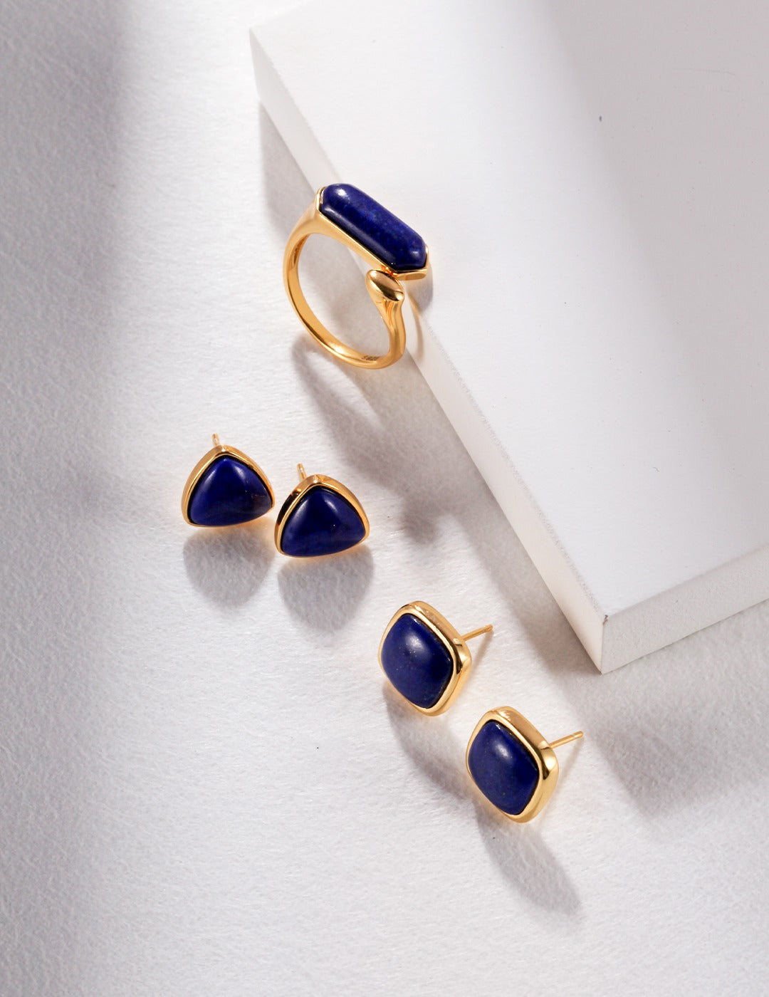 Medieval Series Natural Lapis Lazuli Klein Blue Earrings